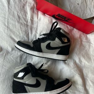Jordan 1 Retro Pony Hair Medium Grey